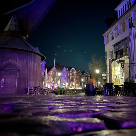 Moderne 2-Zimmer Wohnung! Wlan Und Netflix Inklusive! Zentral Gelegen In Der Historischen Altstadt! Stade Buitenkant foto