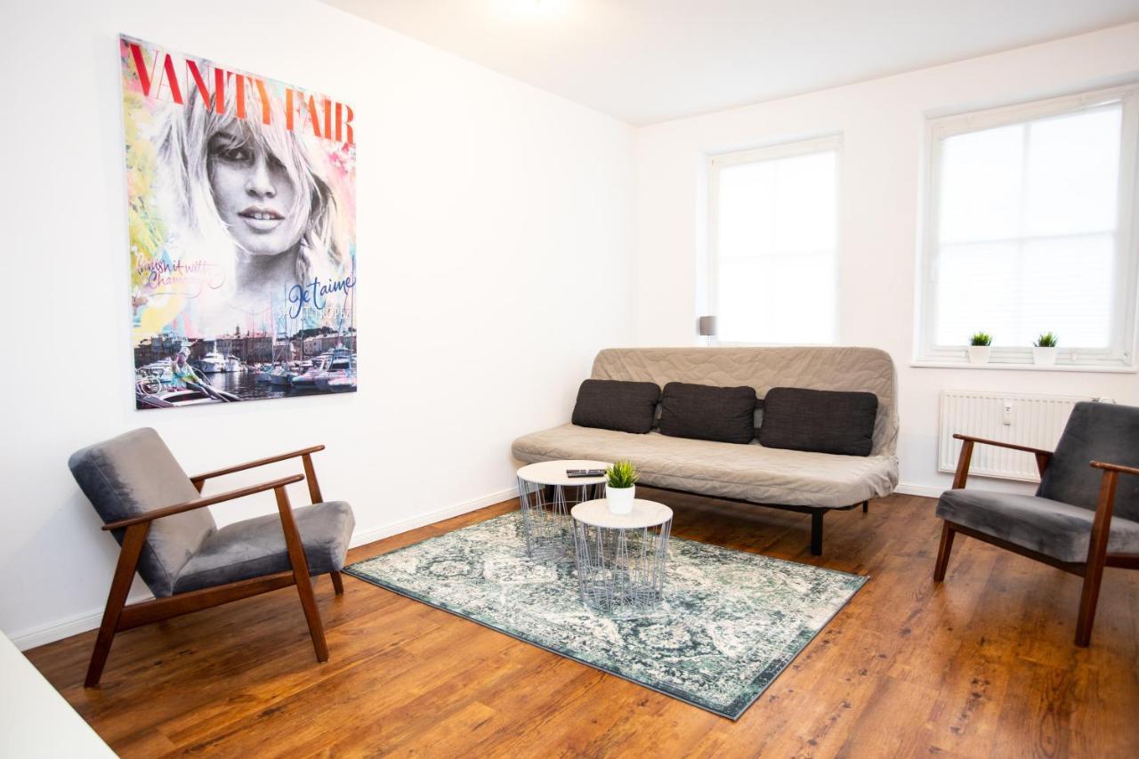 Moderne 2-Zimmer Wohnung! Wlan Und Netflix Inklusive! Zentral Gelegen In Der Historischen Altstadt! Stade Buitenkant foto