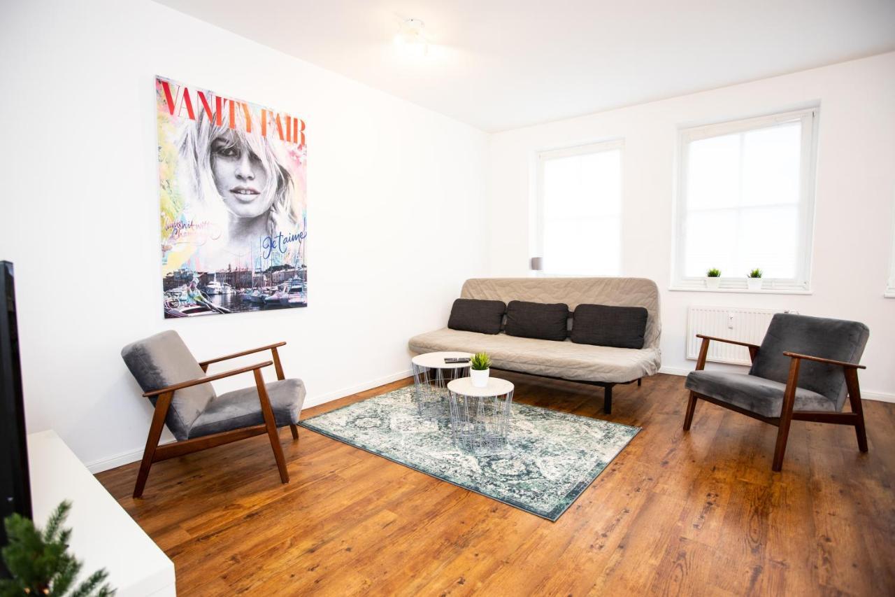 Moderne 2-Zimmer Wohnung! Wlan Und Netflix Inklusive! Zentral Gelegen In Der Historischen Altstadt! Stade Buitenkant foto