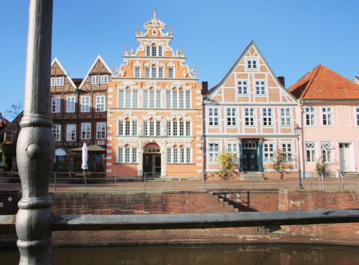 Moderne 2-Zimmer Wohnung! Wlan Und Netflix Inklusive! Zentral Gelegen In Der Historischen Altstadt! Stade Buitenkant foto