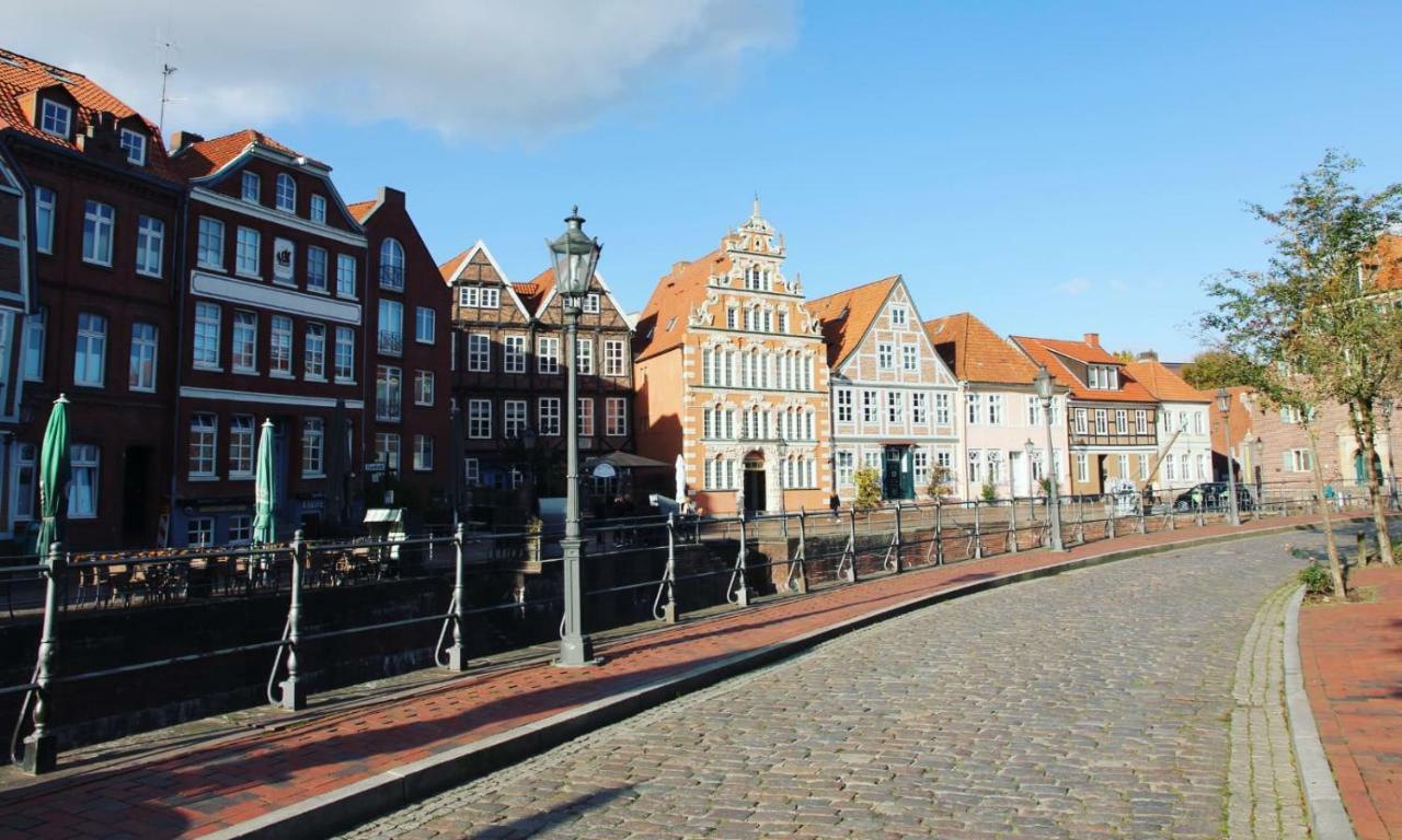 Moderne 2-Zimmer Wohnung! Wlan Und Netflix Inklusive! Zentral Gelegen In Der Historischen Altstadt! Stade Buitenkant foto